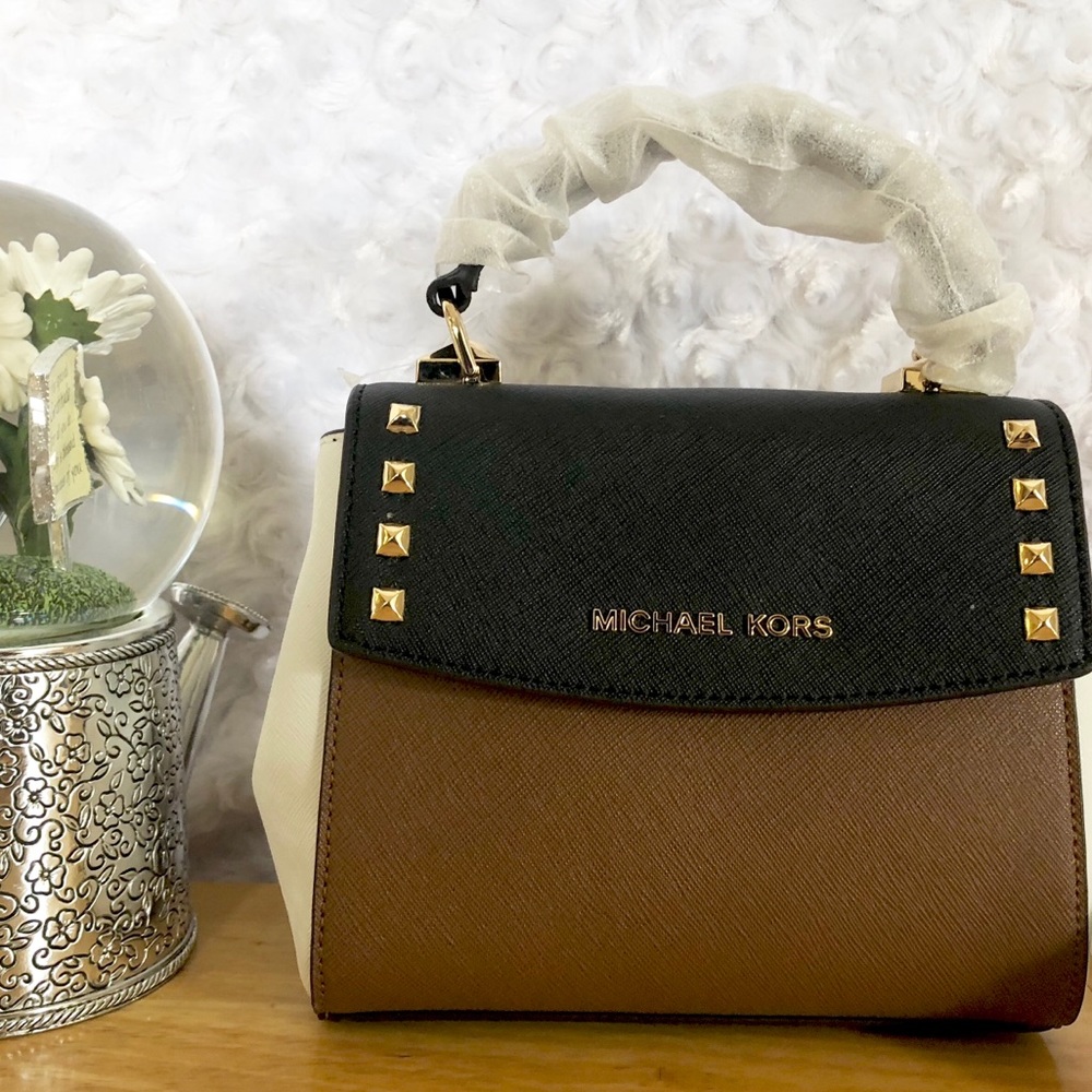 AUTHENTIC Michael Kors bag BRAND NEW